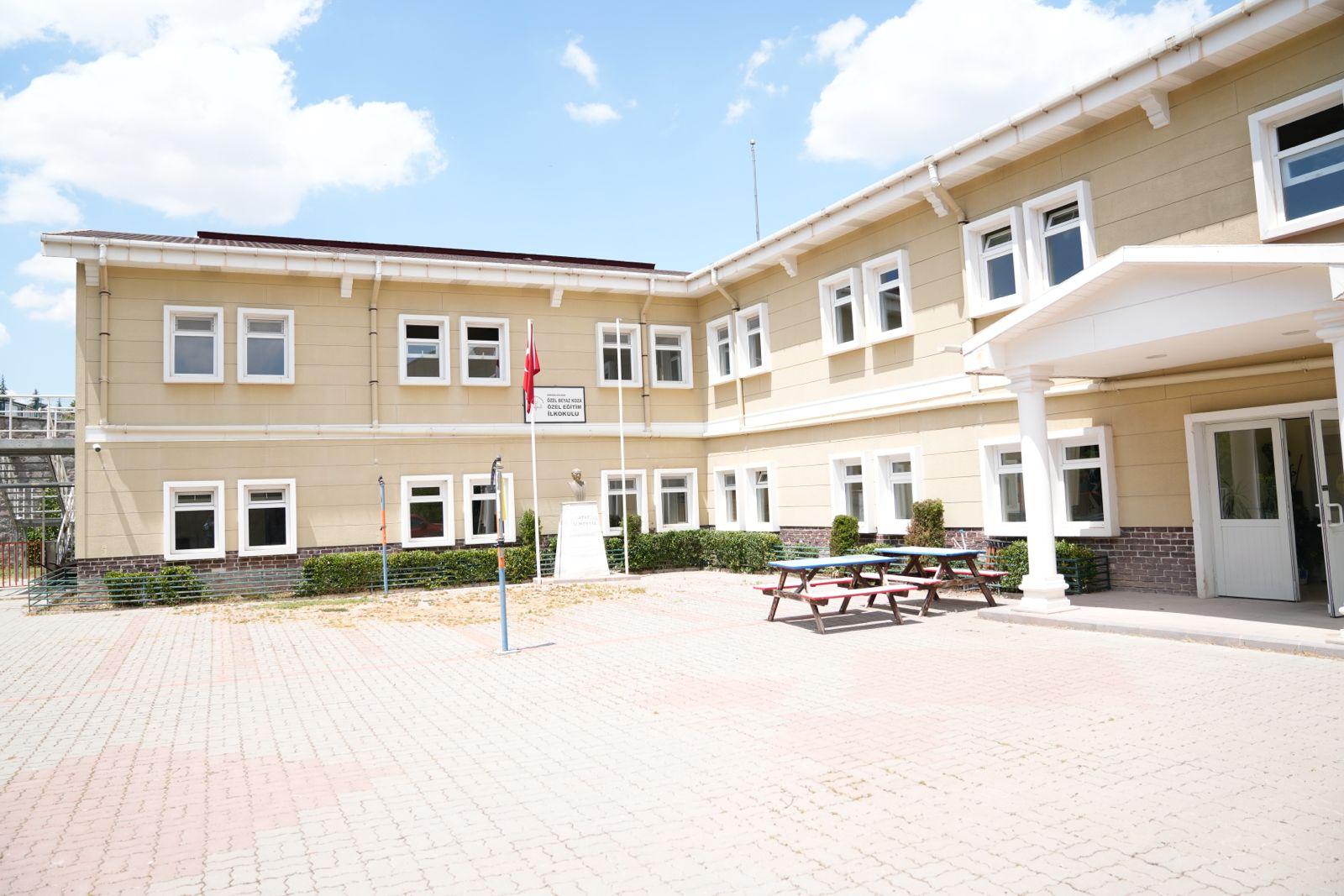 Beyaz Koza Özel Eğitim Okulu dış alanı